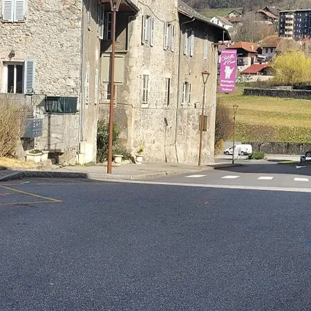 Maison De Sika * Ugine